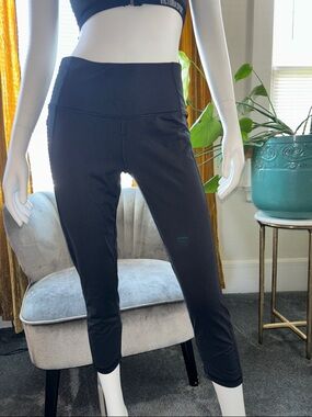 Victoria's Secret Black High-Waist Cropped Leggings